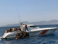 Muğla açıklarında 108 göçmen kurtarıldı