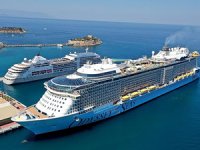 Kuşadası'na kruvaziyer gemileriyle 1 milyon yolcunun gelmesi bekleniyor