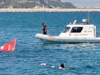 Antalya'da su alan sürat teknesi battı