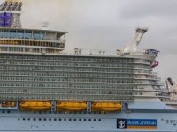 Royal Caribbean, yolcu gemilerini Starlink’le donatıyor
