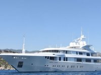 Lüks yat 'Plan B' Kekova'ya demir attı