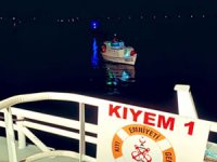 Çanakkale Boğazı'nda arızalanan tekne, KEGM ekiplerince kurtarıldı
