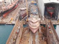 Sefine Tersanesi 1 haftada 3 gemiyi denize indirdi