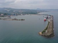 Ünyeport Limanı'nda su derinliği arttırılıyor