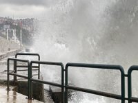 Zonguldak'ta dalgaların boyu 5 metreyi buldu