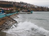 Tekirdağ'da poyraz deniz ulaşımını olumsuz etkiliyor