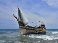 İçinde 180 Rohingya Müslüman'ın bulunduğu tekne ile irtibat kesildi