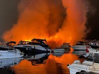 Caddebostan yat limanında yangın: 6 tekne kullanılamaz hale geldi