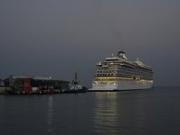 Kuşadası'na yılın ilk kruvaziyer gemisi geldi