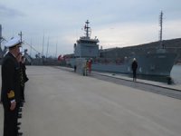 Türk gemisinden Arnavutluk’a liman ziyareti