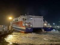 Osmangazi 1 gemisi, 65 depremzedeyi İstanbul'a getirdi