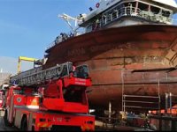 Yalova’da tersanede gemi yangını!