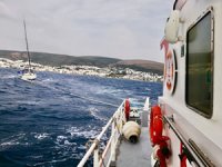 Sürüklenen 15 metrelik tekneyi KIYEM ekipleri kurtardı