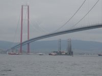 120 metrelik platform Çanakkale Köprüsü’nün altından geçirildi