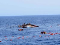 Tunus açıklarında göçmen teknesi battı, 15 kişi öldü 47 kişi kurtarıldı