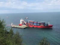 Kastamonu'da karaya oturan yük gemisinde çalışmalar devam ediyor