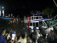 Hindistan'ın Kerala eyaletinde turistik teknenin batması sonucu 22 kişi öldü