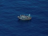 BM, 485 mülteciyle birlikte kaybolan teknenin bulunduğunu açıkladı