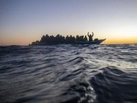 Tunus açıklarında 48 saatte 3 göçmen teknesi battı, 3 ölü 12 kayıp