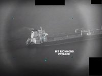 İran Donanması el koyma girişiminde bulunduğu tankere ateş açtı