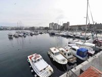 Yat limanında Oksijen tüpü dolumu sırasında patlama: 1 ölü