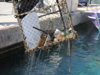 Kaş'ta deniz dibindeki atık istasyonları temizlendi