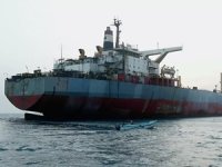 Kızıldeniz'de tehlike oluşturan tankerdeki petrolün tahliyesi tamamlandı