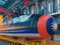 Tayvan, ilk yerli üretim denizaltısını tanıttı