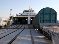 Türkiye'nin en büyük feribotları Van Gölü'nde taşımacılığı canlandırdı