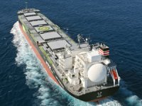 Dünyanın ilk LNG yakıtlı gemisi faaliyete geçti
