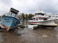 Sakarya'da ters dalga nedeniyle iki balıkçı teknesi battı
