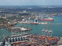 Ukrayna: Rusya, Odessa'daki bir limana girmekte olan Liberya bayraklı sivil gemiyi vurdu