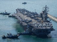 ABD uçak gemisi, Güney Kore'ye geldi