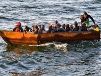 İtalya'da göçmen teknesi battı!