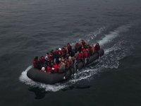 Manş Denizi'nde tekne alabora oldu: 4 ölü