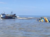 Alabora olan balıkçı teknesindeki 5 kişi kurtarıldı