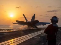 Husilere ait iki insansız deniz aracı imha edildi