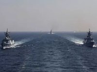 Pakistan donanması, Umman Denizi'nde mahsur kalan 9 Hindistanlıyı kurtardı