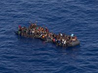 Panama'da göçmenleri taşıyan teknenin batması sonucu 4 kişi öldü