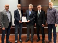 Türk Loydu, TCG Anadolu'nun klas sertifikasını teslim etti