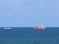 Yardım taşıyan gemi, Gazze açıklarında tahliye ediliyor