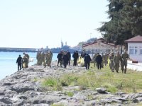 Deniz Kuvvetleri Komutanlığına bağlı birliklerden deniz temizliği