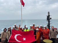 GULNAK Türk bayrağı çekti