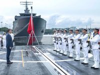 TCG Kınalıada gemisi Singapur'a liman ziyareti yaptı