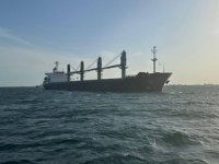 Bakırköy önlerinde karaya oturan gemi kurtarıldı