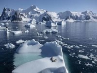 25 yılda 7 trilyon ton buzul yok oldu