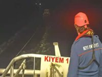 Ölümle burun buruna gelen teknedekileri KEGM kurtardı
