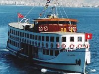 Bergama Vapuru rotasını gençler için çevirdi