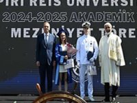 Piri Reis Üniversitesi’nde mezuniyet coşkusu