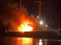 Muğla'da marinada yangın! Gulet tekne battı
